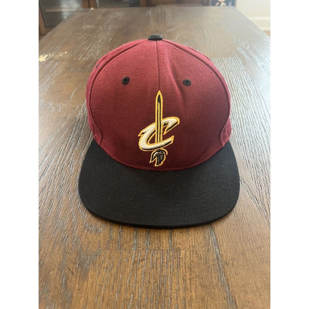 Mitchell‎ & Ness NBA Cleveland Cavaliers Snapback Hat Cap